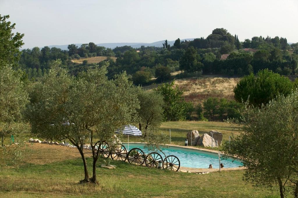 Agriturismo La Grotta Di Montecchino Siena Habitación foto